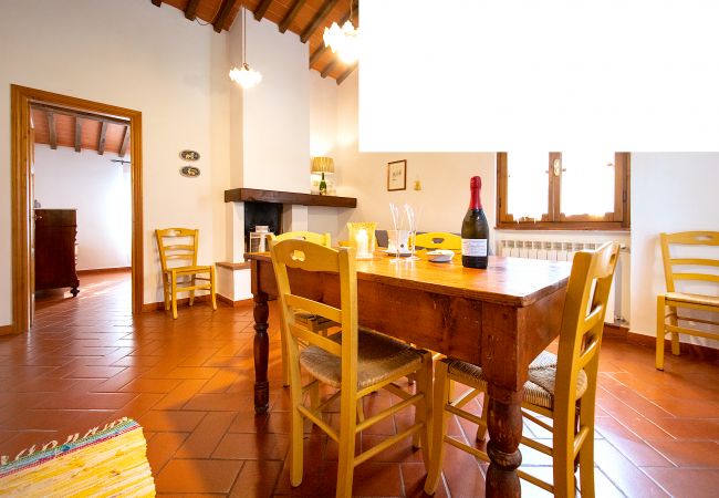 Appartamento a Borgo a Mozzano - Casetta di Butia, Gelsomino apartment with pool Appartamento a Borgo a Mozzano - Casetta di Butia, Gelsomino apartment with pool