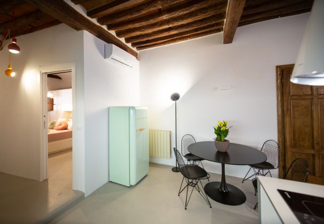 Appartamento a Lucca - La Corticella Luxury Apartment with Terrace Appartamento a Lucca - La Corticella Luxury Apartment with Terrace