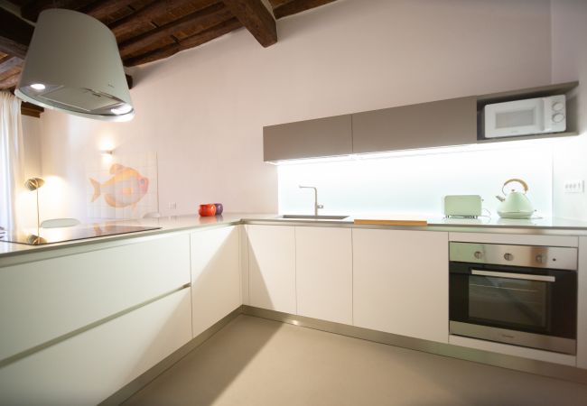 Appartamento a Lucca - La Corticella Luxury Apartment with Terrace Appartamento a Lucca - La Corticella Luxury Apartment with Terrace