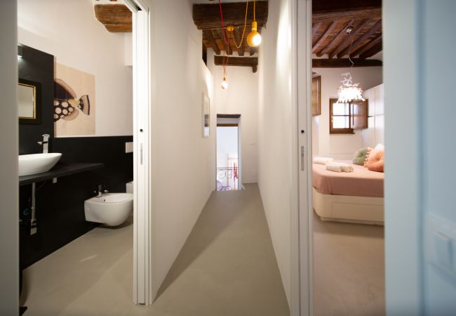 Appartamento a Lucca - La Corticella Luxury Apartment with Terrace Appartamento a Lucca - La Corticella Luxury Apartment with Terrace