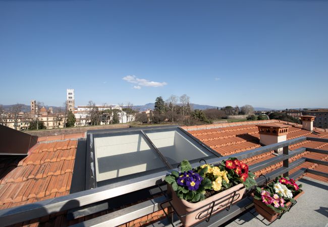 Appartamento a Lucca - Rooftop Delight with Terrace Appartamento a Lucca - Rooftop Delight with Terrace