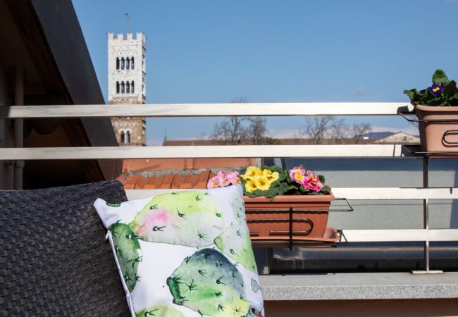 Appartamento a Lucca - Rooftop Delight with Terrace Appartamento a Lucca - Rooftop Delight with Terrace