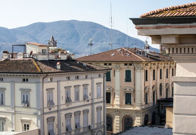 Appartamento a Lucca - Rooftop Delight with Terrace Appartamento a Lucca - Rooftop Delight with Terrace