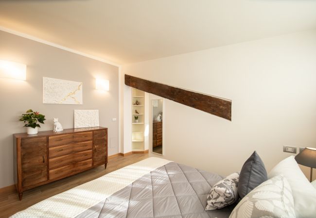 Appartamento a Lucca - Rooftop Delight with Terrace Appartamento a Lucca - Rooftop Delight with Terrace