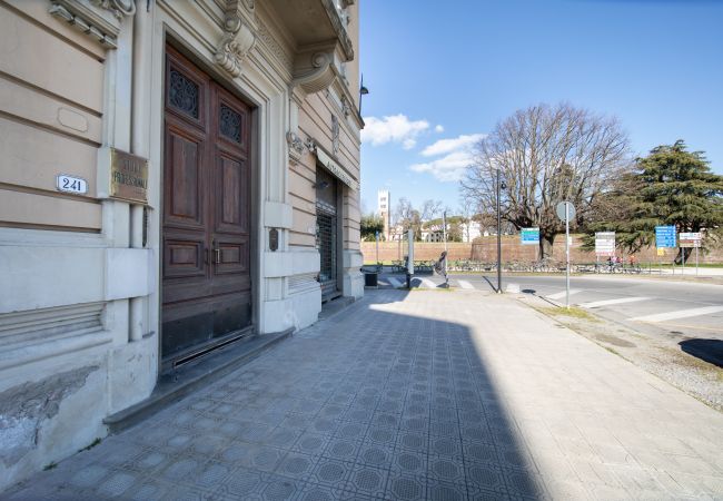 Appartamento a Lucca - Rooftop Delight with Terrace