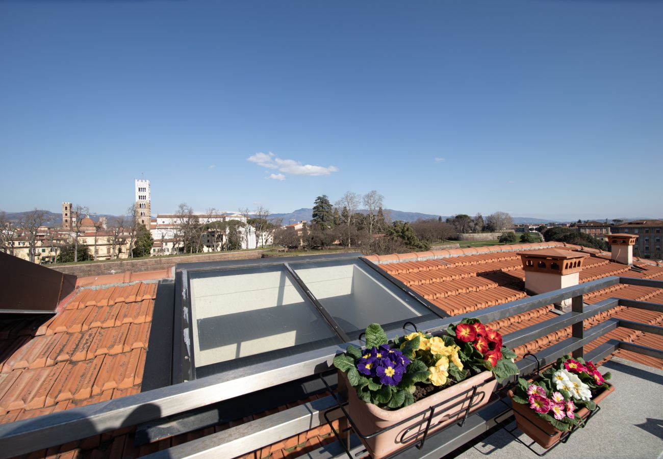 Appartamento a Lucca - Rooftop Delight with Terrace