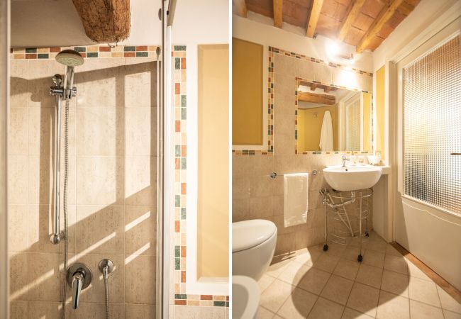 Appartamento a Lucca - Madalina Apartment in Center Town Appartamento a Lucca - Madalina Apartment in Center Town