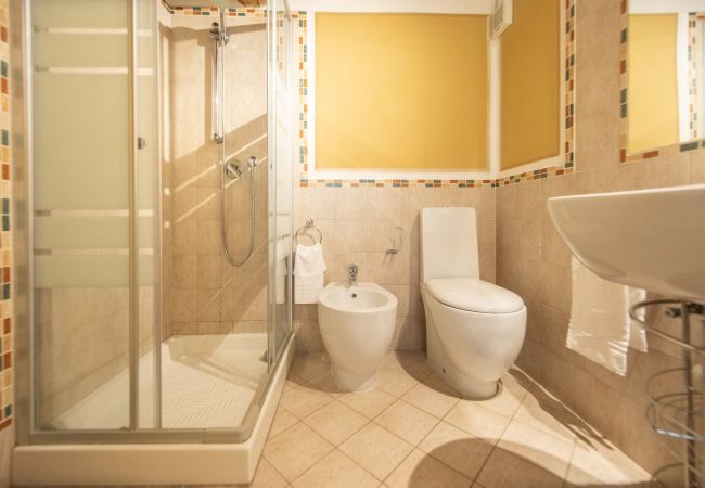 Appartamento a Lucca - Madalina Apartment in Center Town Appartamento a Lucca - Madalina Apartment in Center Town