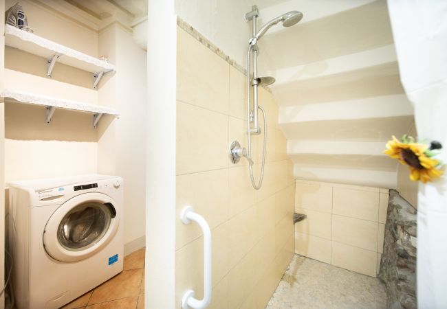 Appartamento a Lucca - Madalina Apartment in Center Town Appartamento a Lucca - Madalina Apartment in Center Town