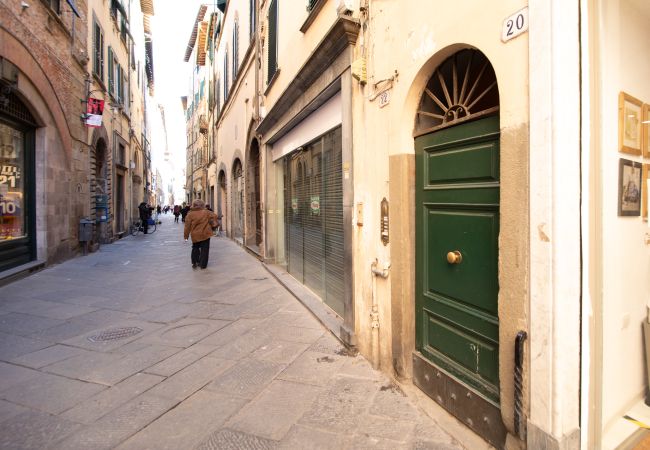 Appartamento a Lucca - La Casa di Riccardo Cosy in Center Town Appartamento a Lucca - La Casa di Riccardo Cosy in Center Town