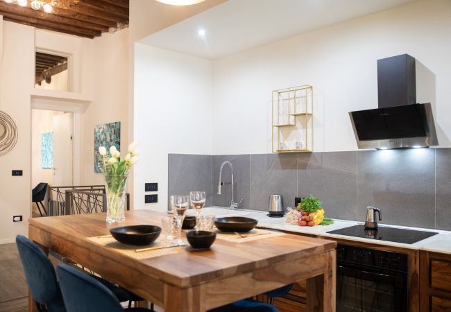 Appartamento a Lucca - Golden House in Center Town by Abita Appartamento a Lucca - Golden House in Center Town by Abita