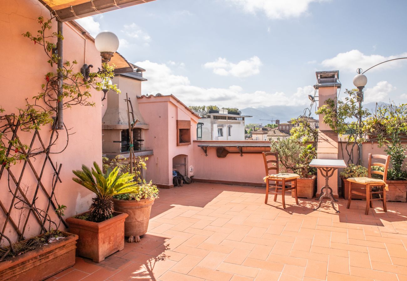 Appartamento a Lucca - Sunset Rooftop  close Center Town by Abita