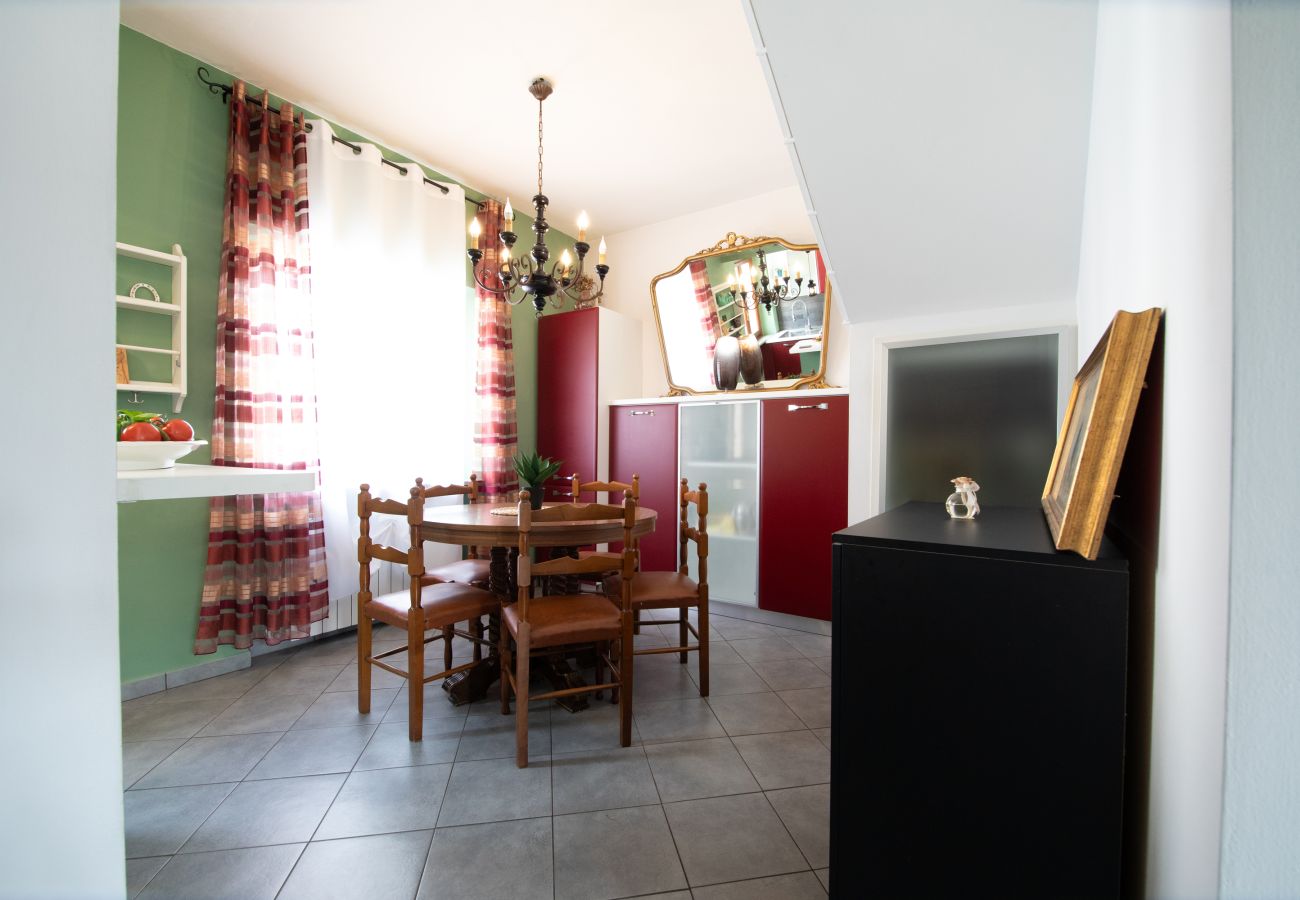 Casa a Capannori - Casa I Tre Cipressi with Swimming Pool