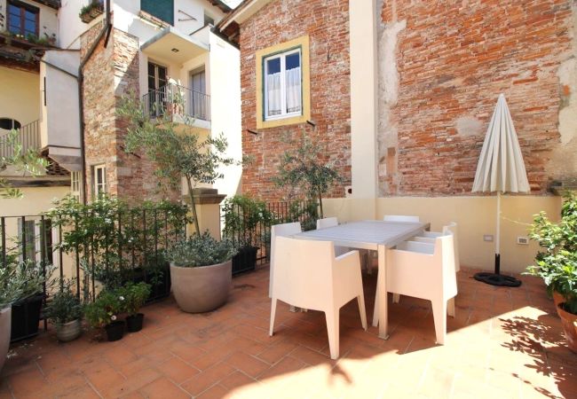 Appartamento a Lucca - Arcobaleno Apartment in Center Town with Terrace