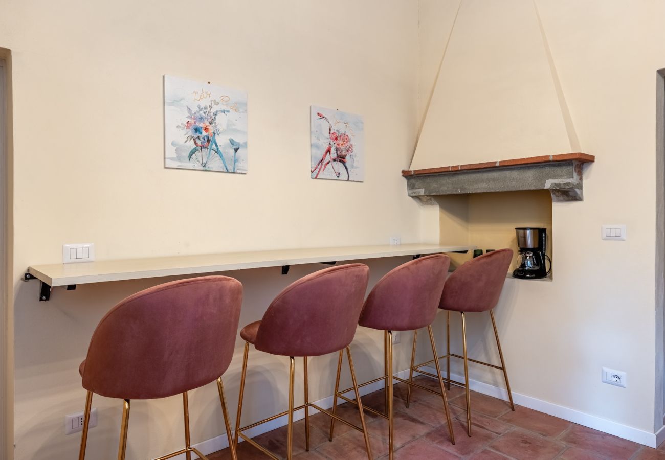 Villa a Montecarlo - Villa Il Gufo with Swimming Pool