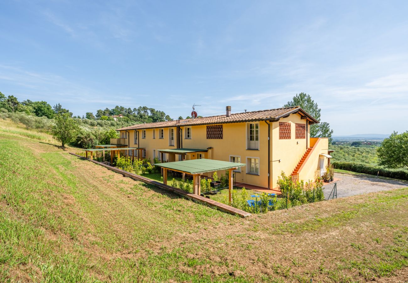 Appartamento a Capannori - Romeo Apartment with Swimming Pool