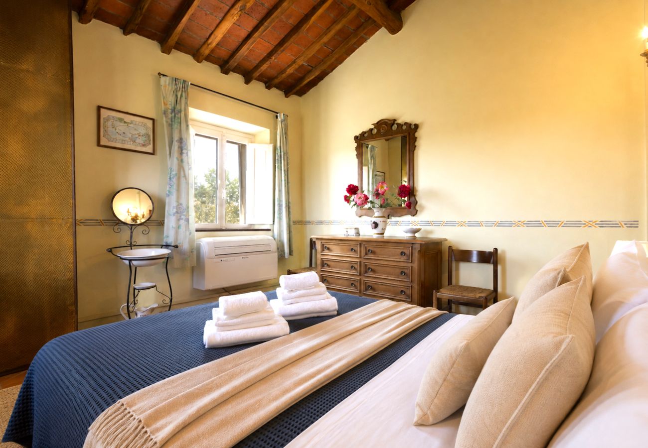Appartamento a Capannori - Tenuta Gaetano Spadaro, Frantoio Apartment with Po