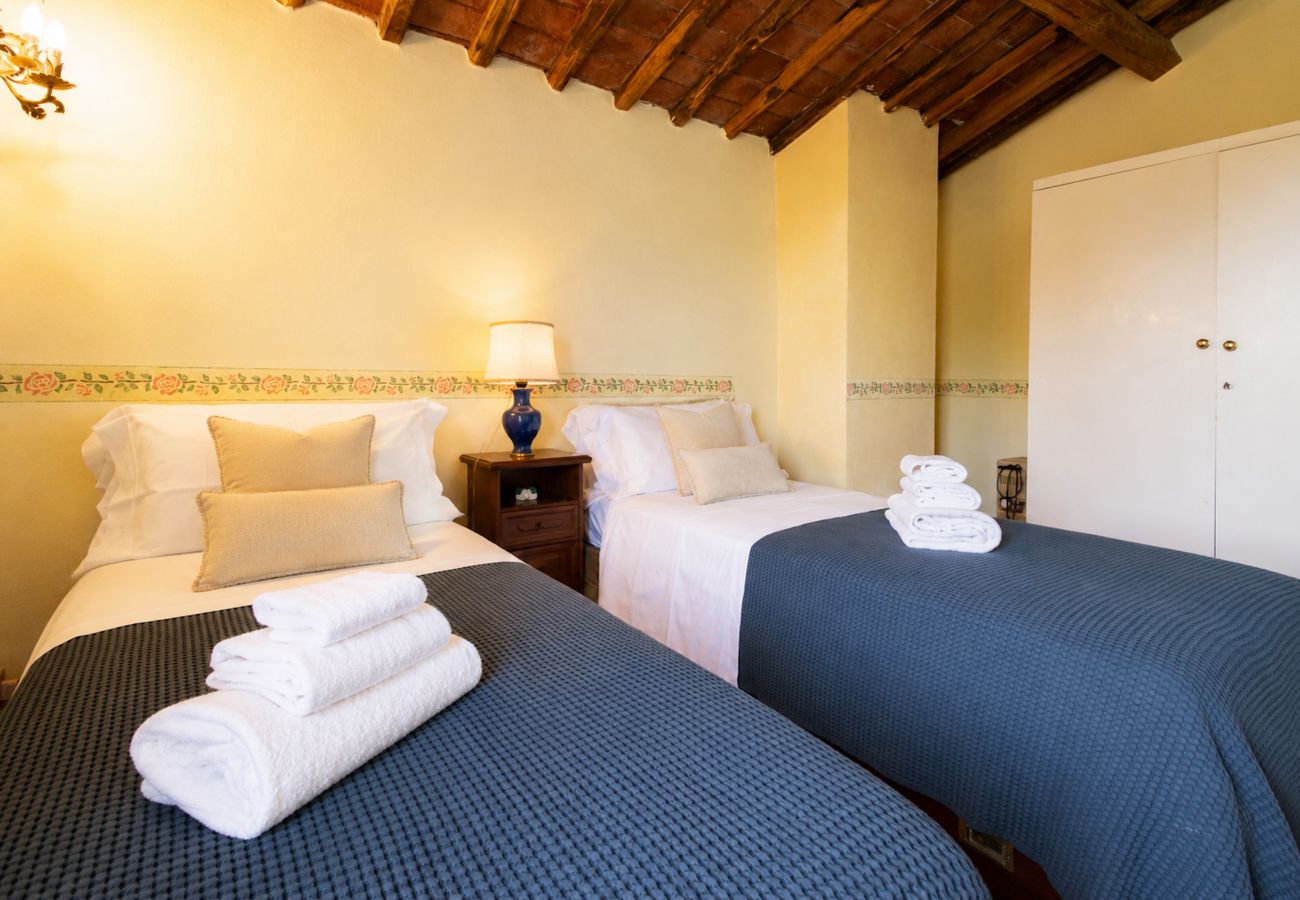Appartamento a Capannori - Tenuta Gaetano Spadaro, Frantoio Apartment with Po