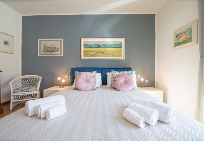 Ferienwohnung in Lucca - Garden Terrace Luxury Flat in Center Town Ferienwohnung in Lucca - Garden Terrace Luxury Flat in Center Town