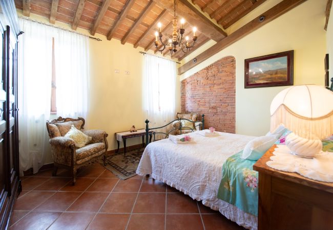 Ferienwohnung in Porcari - Colle Apartment with Swimming Pool Ferienwohnung in Porcari - Colle Apartment with Swimming Pool