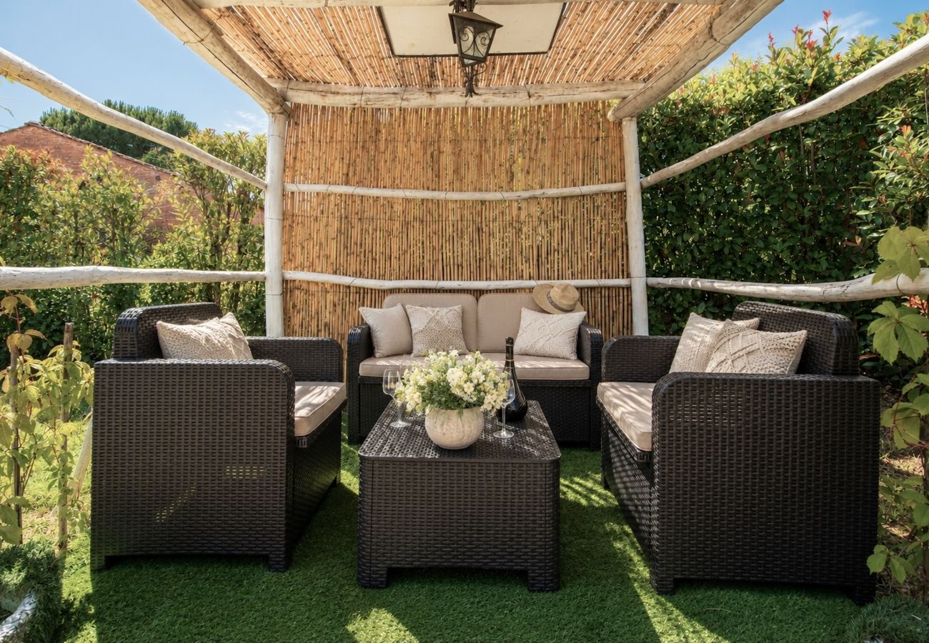 Ferienwohnung in Porcari - Colle Apartment with Swimming Pool
