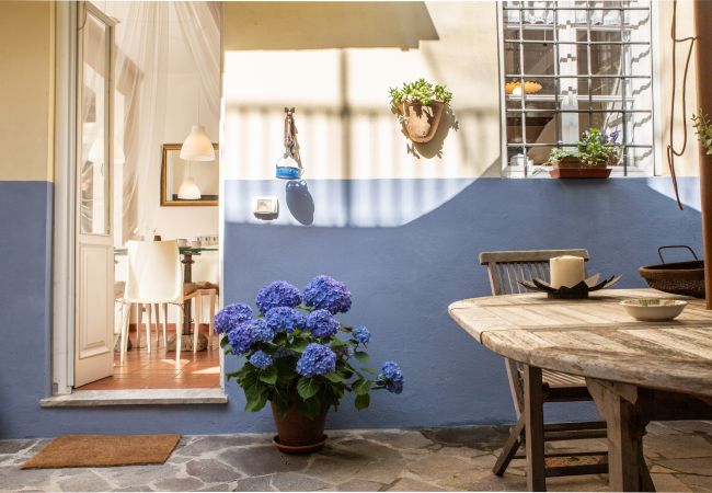 Ferienwohnung in Lucca - Casa Claudette in center town with terrace Ferienwohnung in Lucca - Casa Claudette in center town with terrace