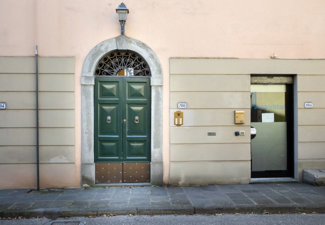 Ferienwohnung in Lucca - Sunset Rooftop  close Center Town by Abita Ferienwohnung in Lucca - Sunset Rooftop  close Center Town by Abita