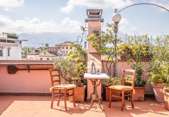 Ferienwohnung in Lucca - Sunset Rooftop  close Center Town by Abita Ferienwohnung in Lucca - Sunset Rooftop  close Center Town by Abita