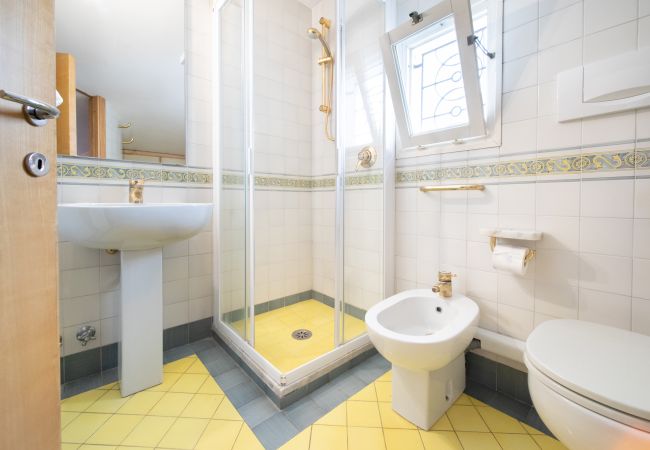 Ferienwohnung in Lucca - Sunset Rooftop  close Center Town by Abita Ferienwohnung in Lucca - Sunset Rooftop  close Center Town by Abita