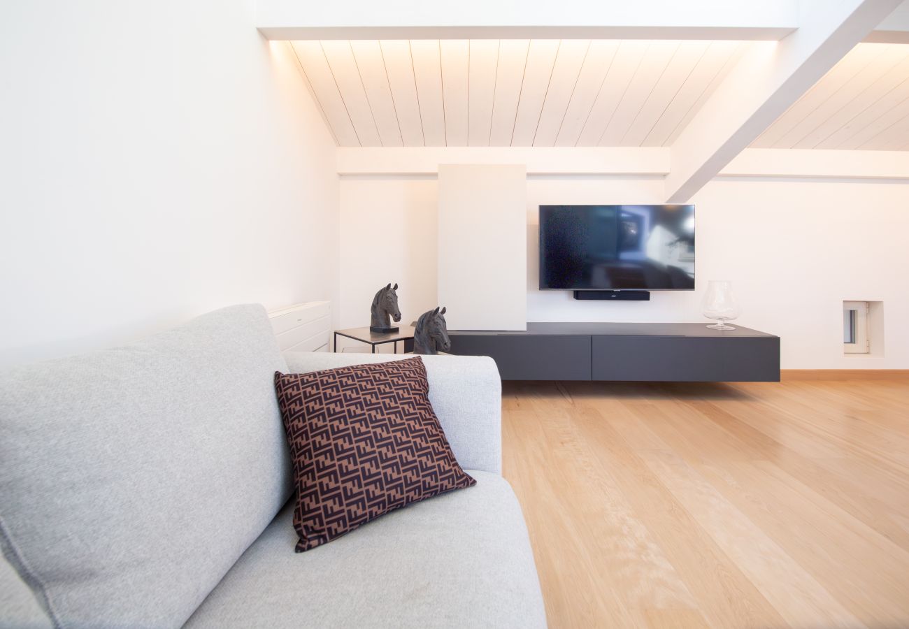 Ferienwohnung in Lucca - Loft Elisa in front of the walls, with terrace