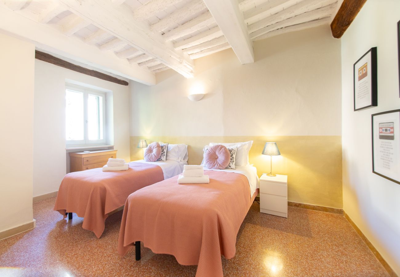 Ferienwohnung in Lucca - Bonnie 's Hideaway with terrace by Abita