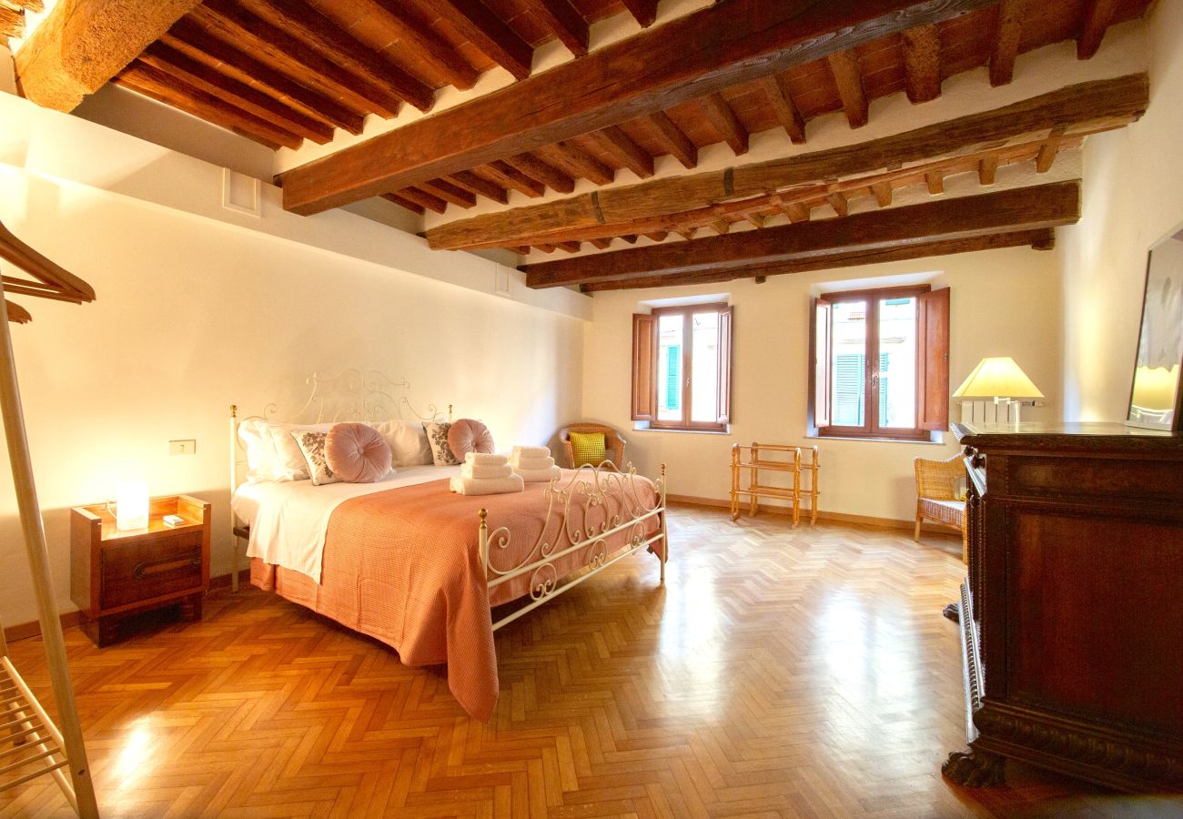 Ferienwohnung in Lucca - Bonnie 's Hideaway with terrace by Abita