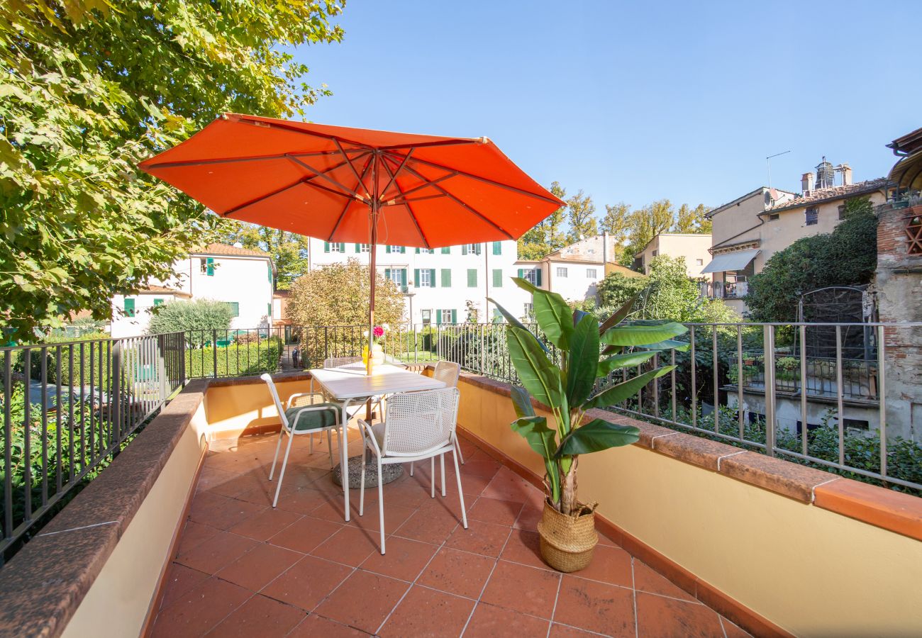 Ferienwohnung in Lucca - Bonnie 's Hideaway with terrace by Abita