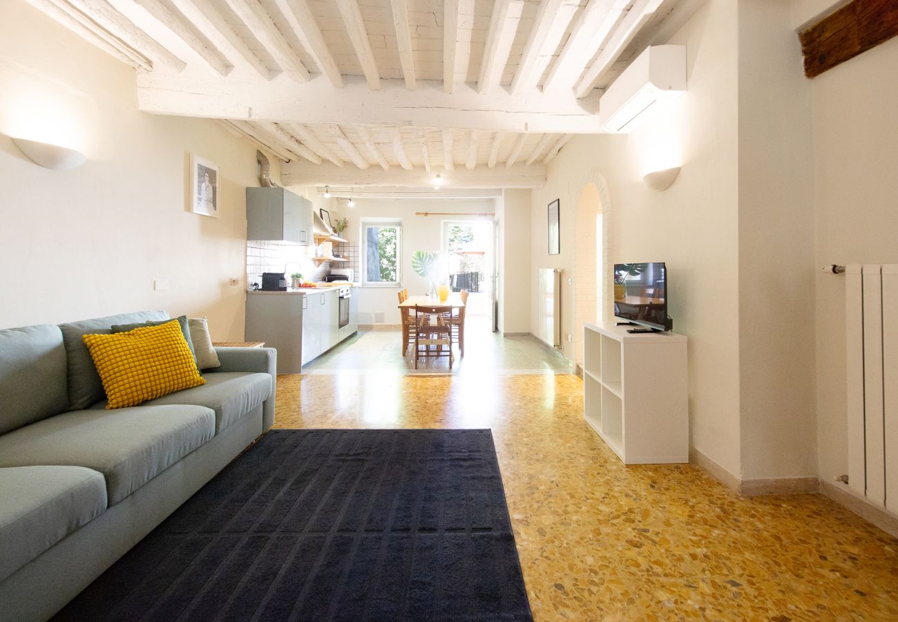 Ferienwohnung in Lucca - Bonnie 's Hideaway with terrace by Abita