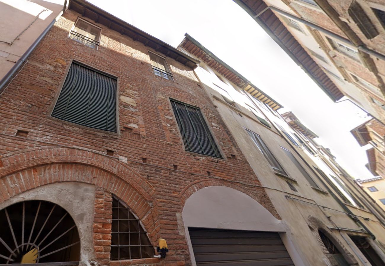 Ferienwohnung in Lucca - Pelleria 32, in Center Town by Abita