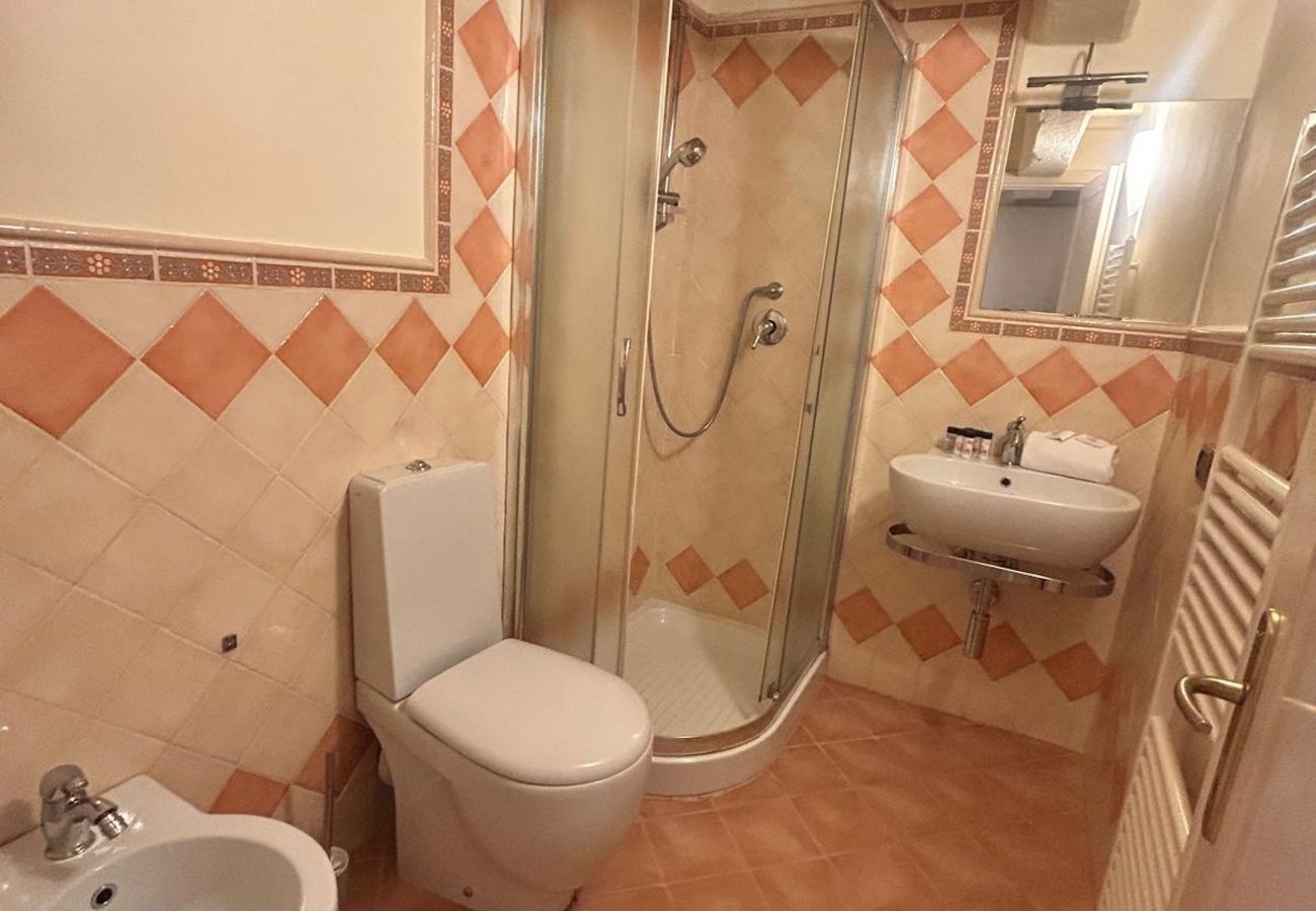 Ferienwohnung in Lucca - Palazzo Civetta, Assiolo in Center Town Ferienwohnung in Lucca - Palazzo Civetta, Assiolo in Center Town