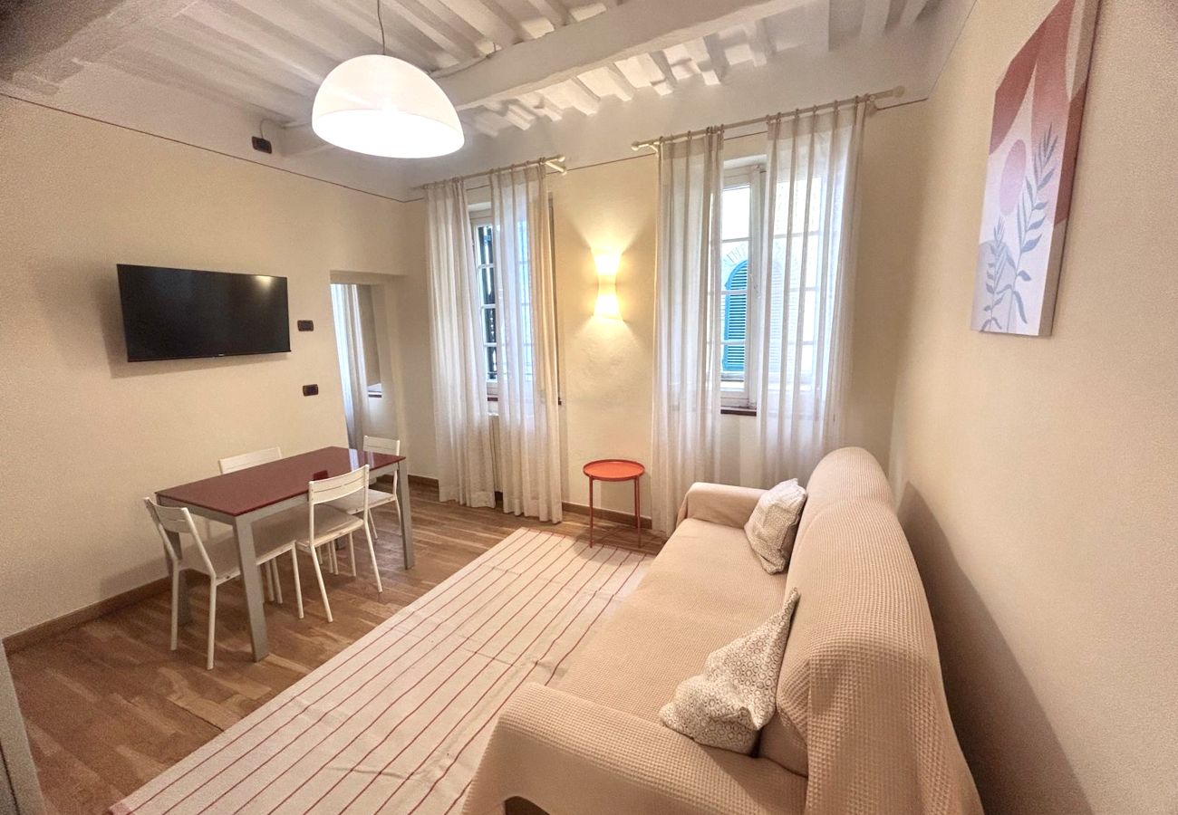 Ferienwohnung in Lucca - Palazzo Civetta, Barbagianni in Center Town Ferienwohnung in Lucca - Palazzo Civetta, Barbagianni in Center Town