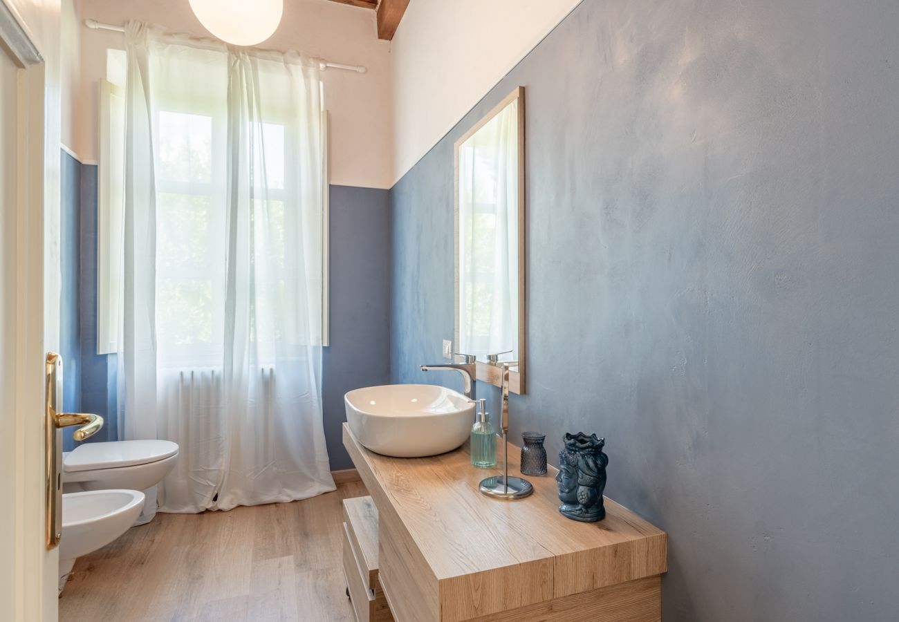 Villa in Montecarlo - Villa Il Gufo with Swimming Pool