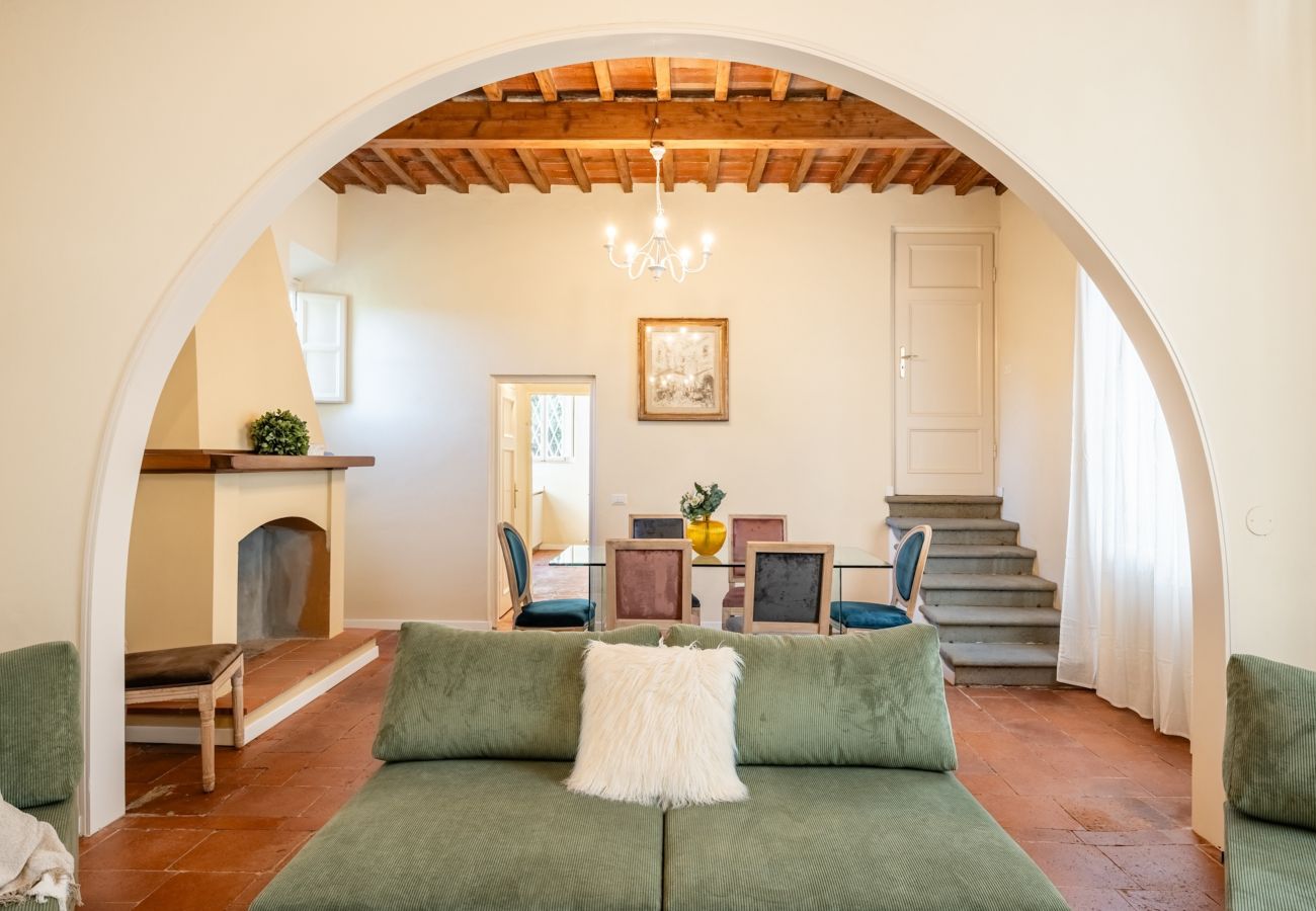 Villa in Montecarlo - Villa Il Gufo with Swimming Pool