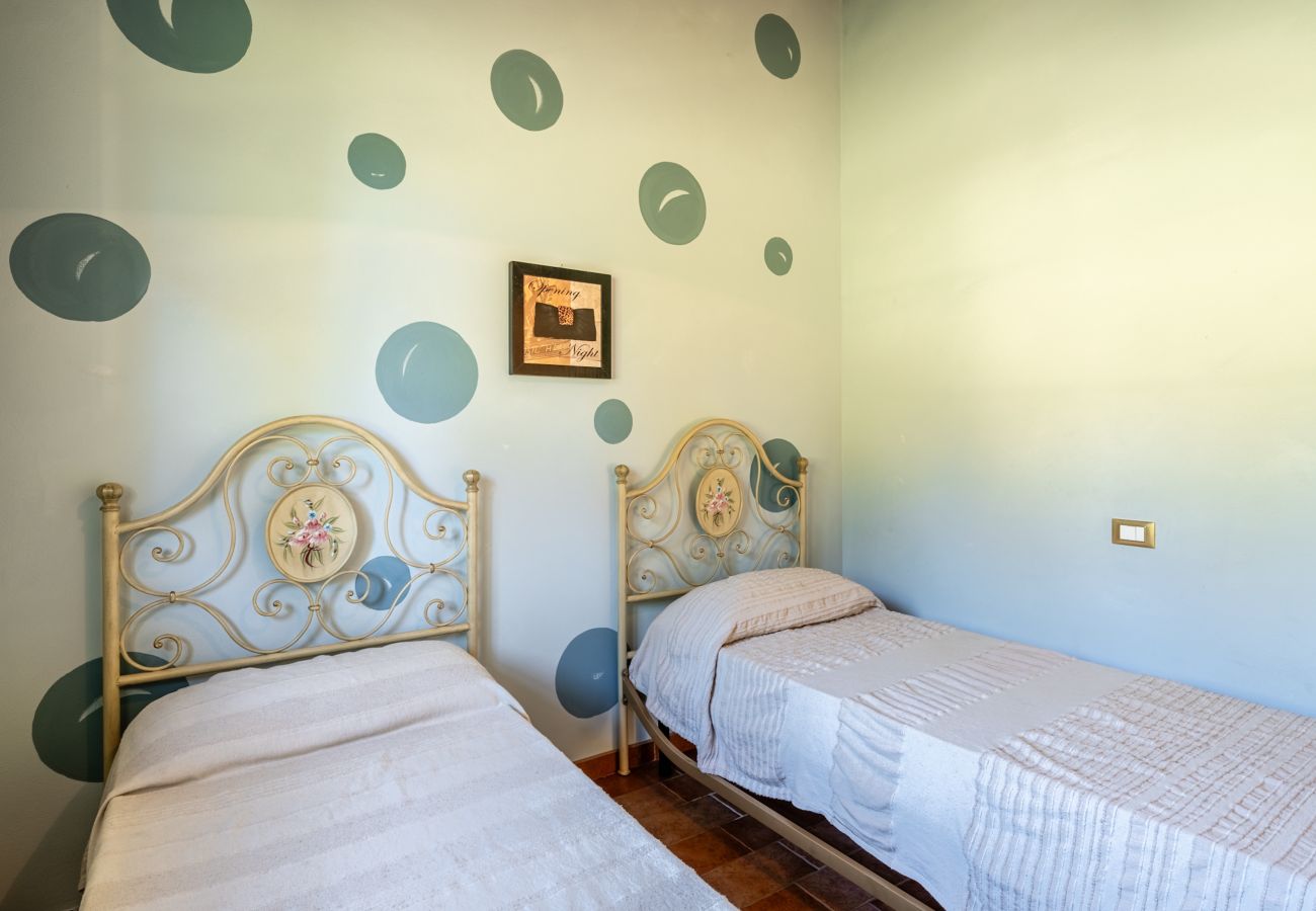 Ferienwohnung in Capannori - Romeo Apartment with Swimming Pool