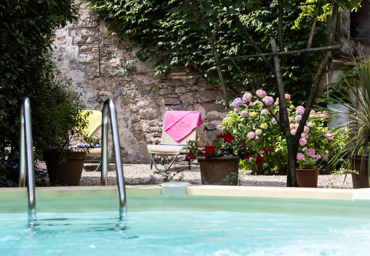 Villa in Capannori - Villa Roocello, charming retreat with pool