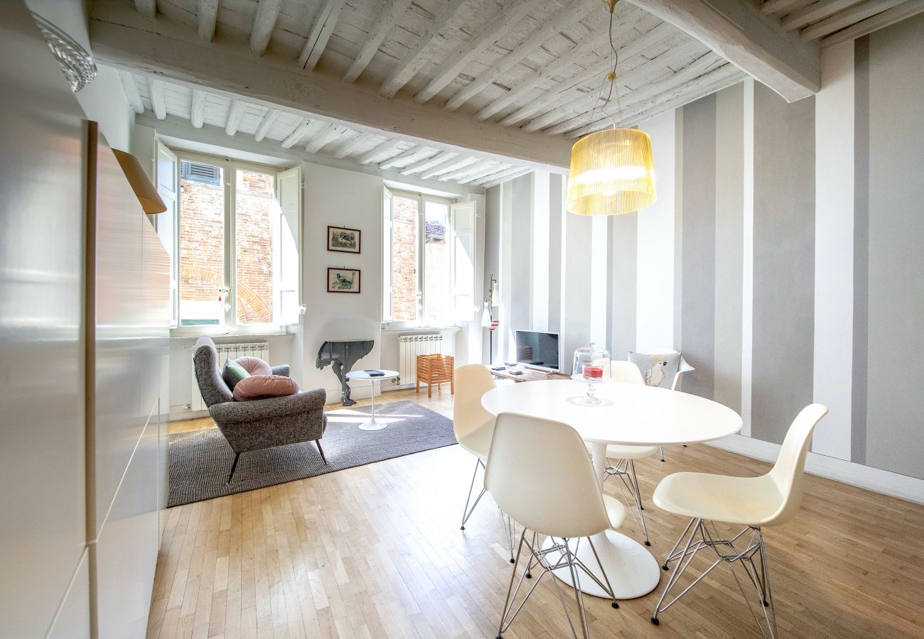 Apartment in Lucca - Tango Luxury Suite in Center Town