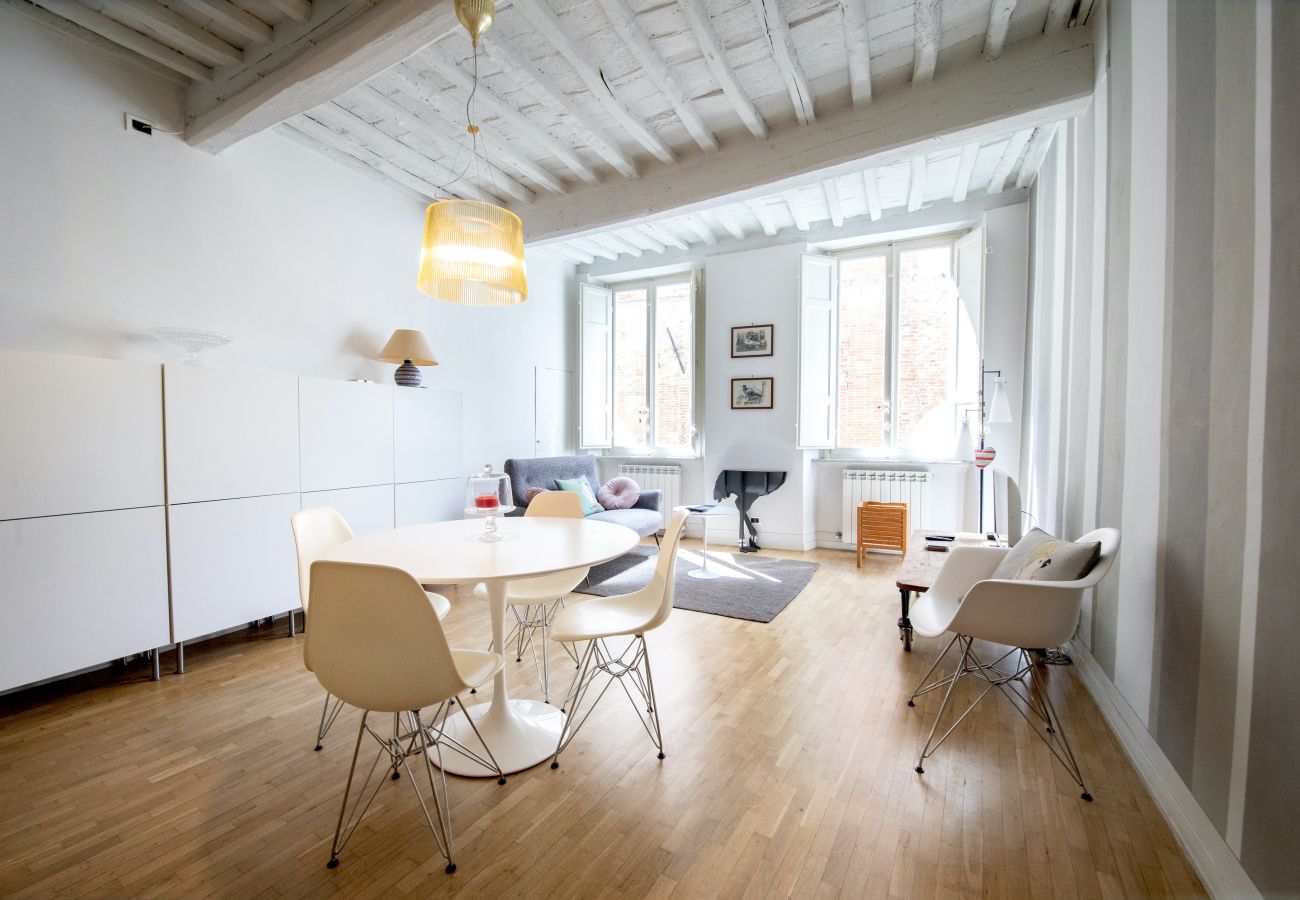 Apartment in Lucca - Tango Luxury Suite in Center Town