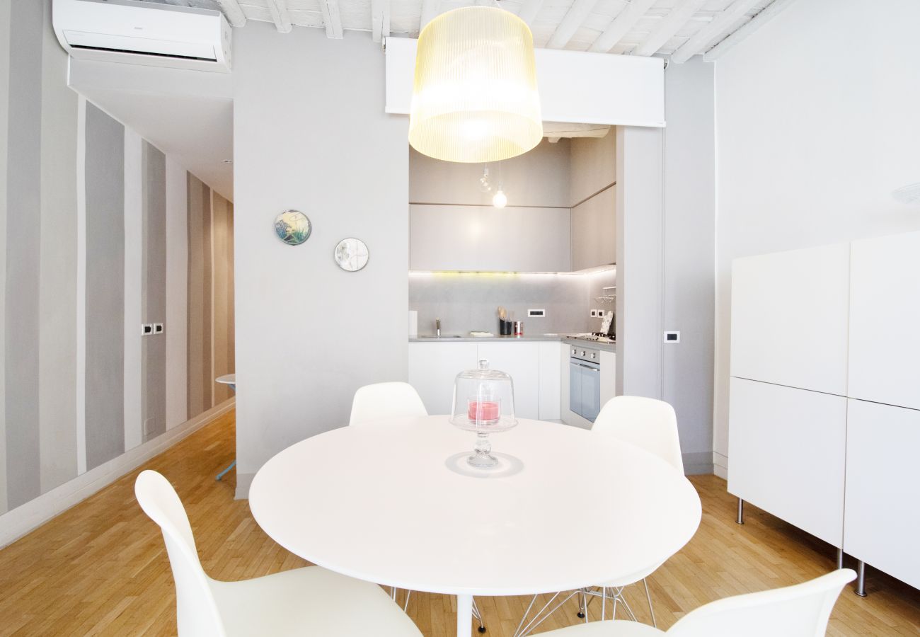 Apartment in Lucca - Tango Luxury Suite in Center Town
