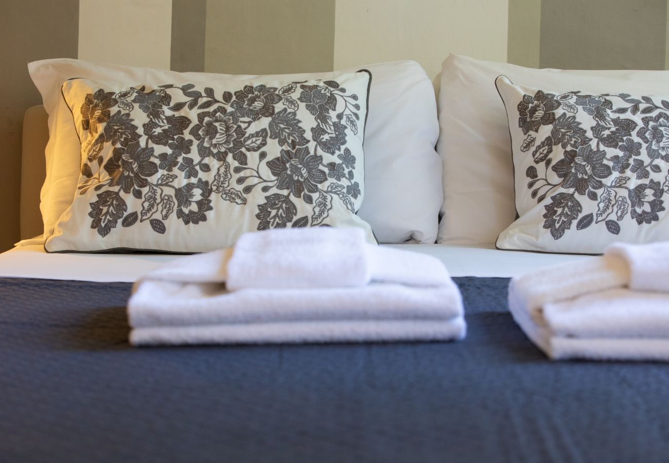 Apartment in Lucca - Tango Luxury Suite in Center Town