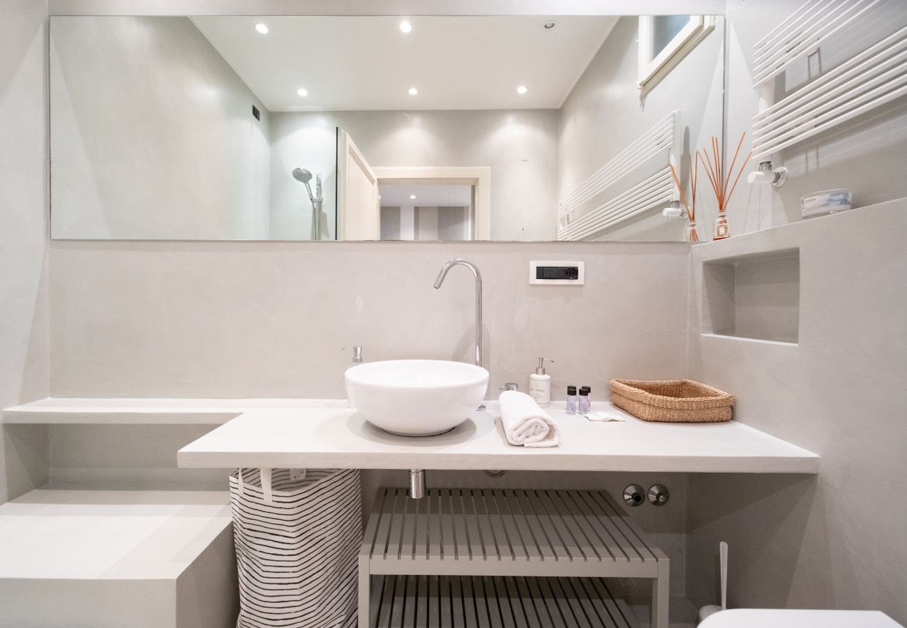 Apartment in Lucca - Tango Luxury Suite in Center Town