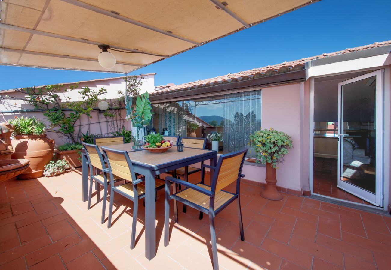 Apartment in Lucca - Sunset Rooftop  close Center Town by Abita