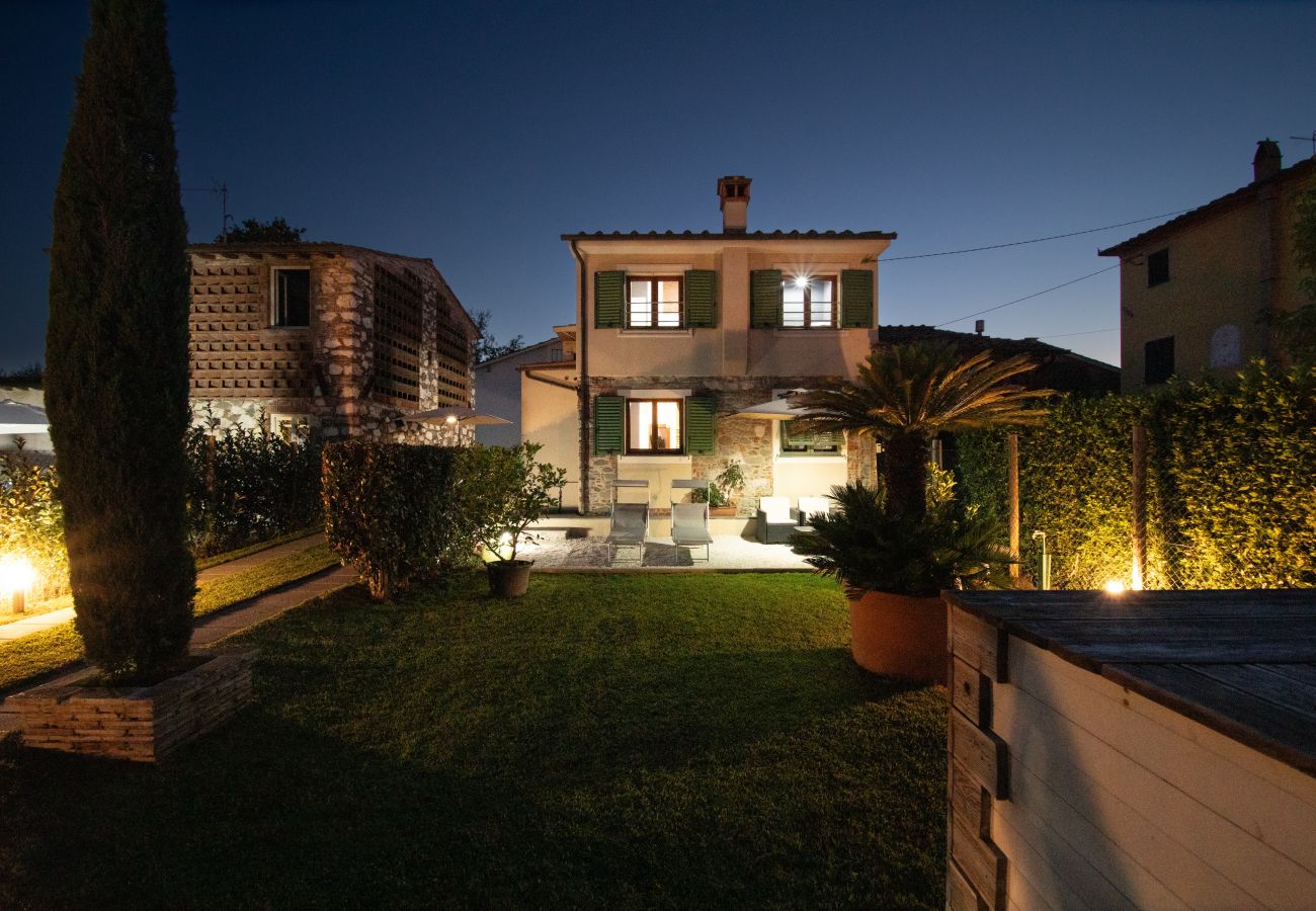 House in Capannori - Casa I Tre Cipressi with Swimming Pool