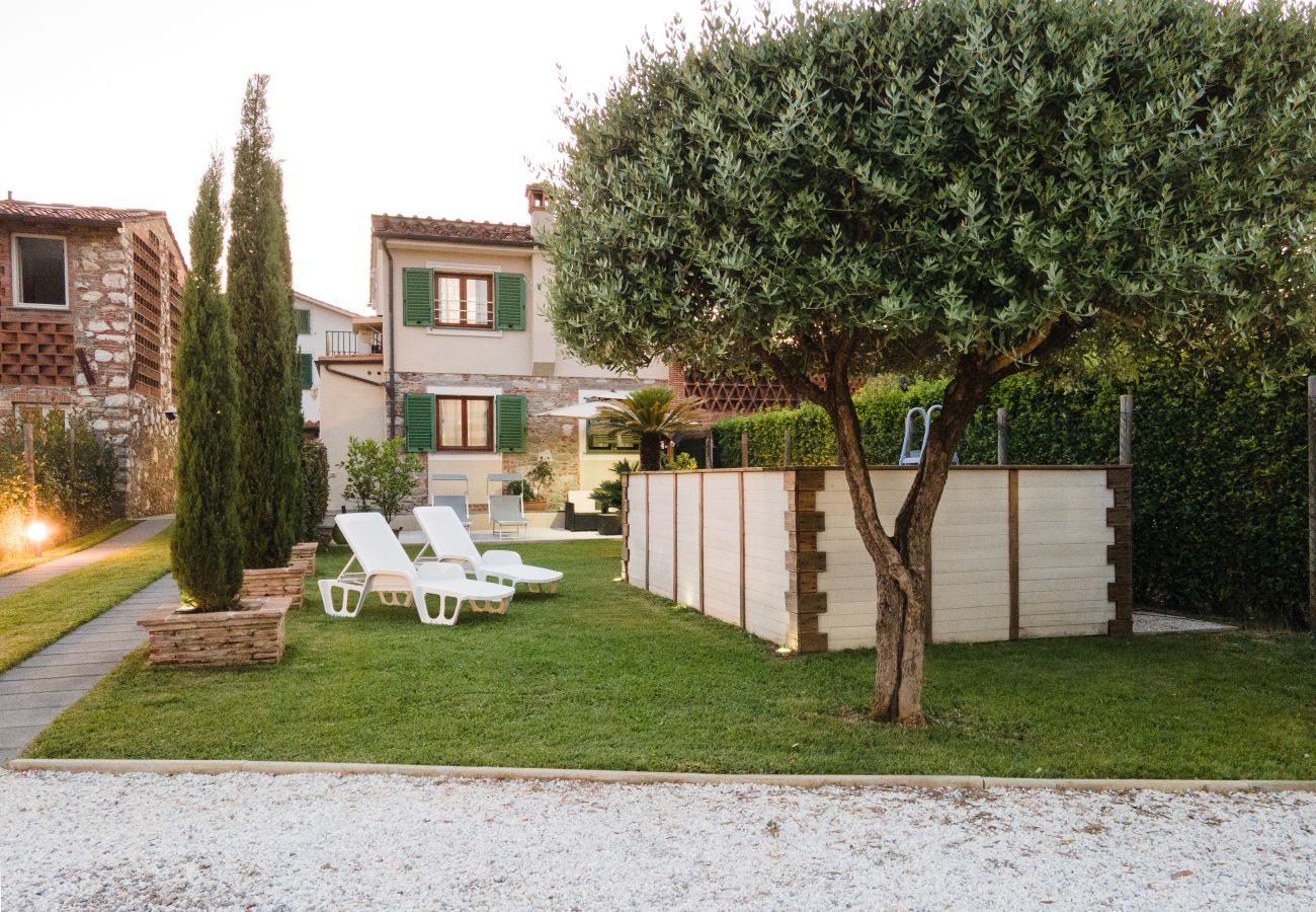 House in Capannori - Casa I Tre Cipressi with Swimming Pool