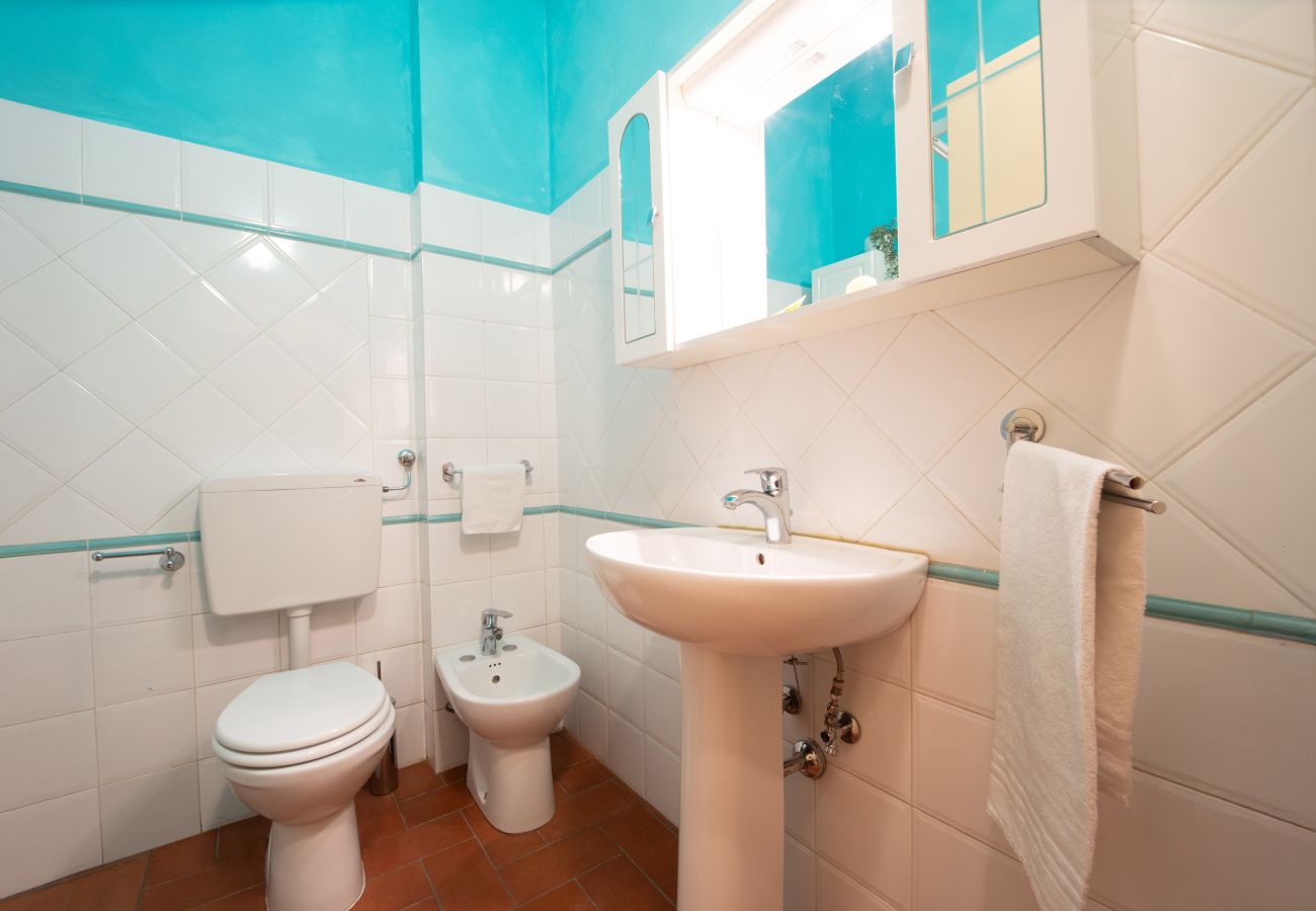 Apartment in Lucca - Pelleria 32, in Center Town by Abita